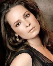 Holly Marie Combs 1