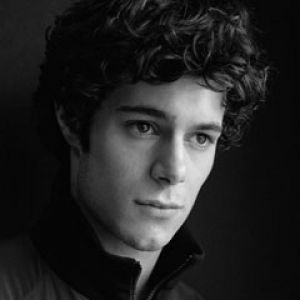 Adam Brody 