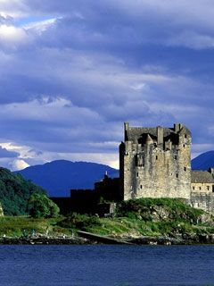 Eilean Donan Castle Loch Duich - Scotland