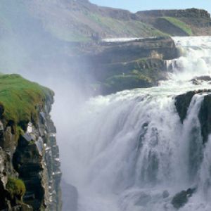 Golden-Falls-Iceland