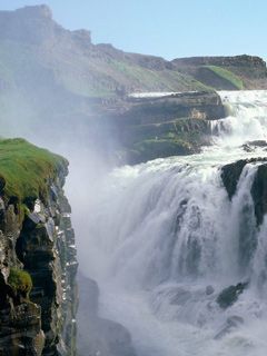 Golden-Falls-Iceland
