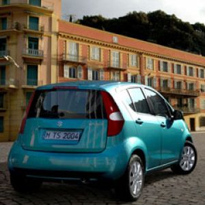 Suzuki-Splash-2-lg