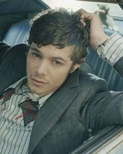 Adam Brody 