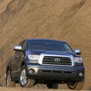 Toyota tundra crew max