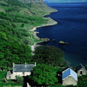 Benvane Farm Overlooking Murlough Bay - Irland