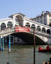 800px-Venezia_Rialto_0621