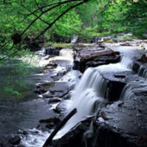 Big-Falls -Old-Stone-Fort-State-Park -Manchester -