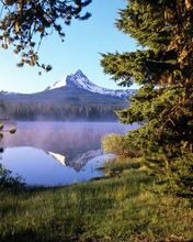 Big Lake at Sunrise - Mount-Washington - Oregon