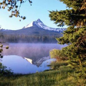 Big Lake at Sunrise Mount - Washington Oregon