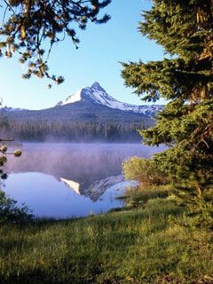 Big Lake at Sunrise Mount - Washington Oregon