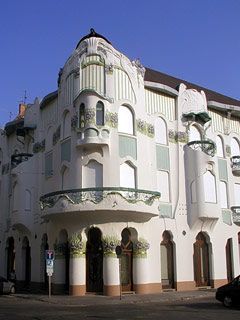 Reok Palace
