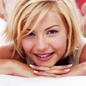 Elisha Cuthbert