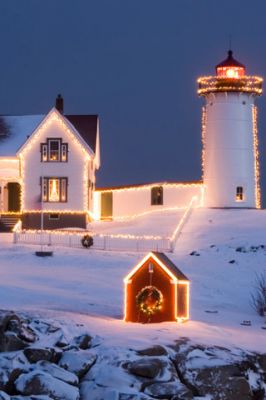 Christmas Lighthouse 