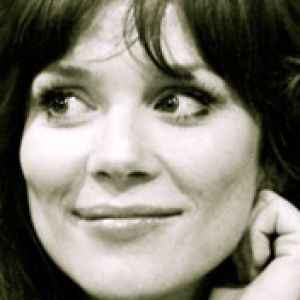 Anna Friel