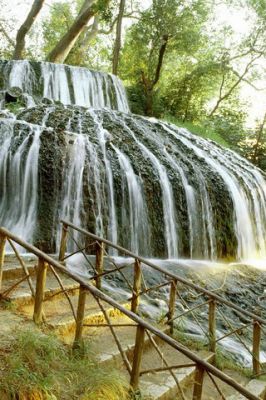 Rolling Waterfall - Monasterio de Piedra