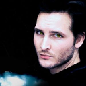 Peter Facinelli - Carlisle Cullen