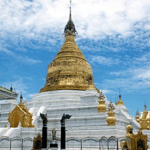 Mandalay - Kuthodaw Pagoda