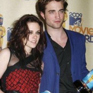 Robert Pattinson and Kristen Stewart