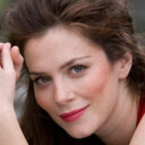 Anna Friel