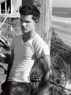 Taylor_Lautner