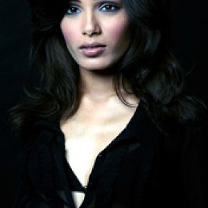Freida Pinto