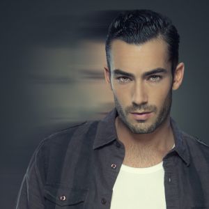 Aaron Diaz