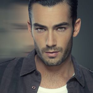 Aaron Diaz