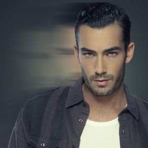 Aaron Diaz