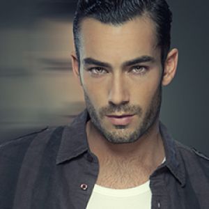 Aaron Diaz