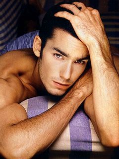 Aaron Diaz