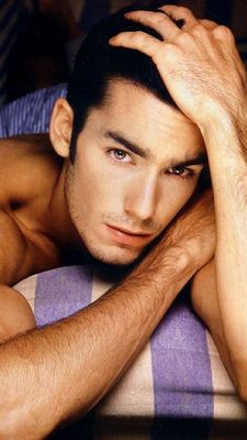 Aaron Diaz