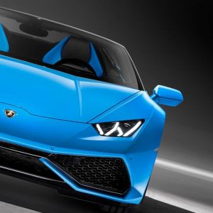 Modré Lamborghini Huracan